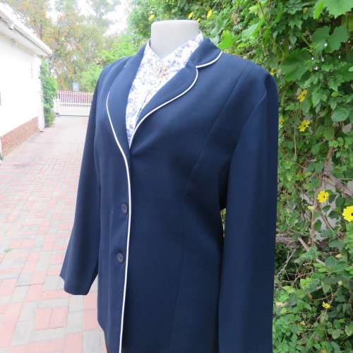 Fabulous navy long sleeve jacket Fully lined Round collar By `Topics` Size 40-16 New condition