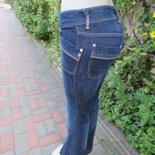 Fashion denim jeans in skinny kick flare. By `Island River Denim`. Size 31/8. New condition.