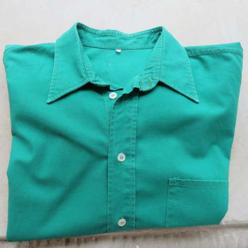 Men`s grass green long sleeve durable work shirt. Size L-chest 120cm. Used but good for everyday use