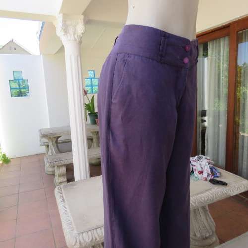 Wide legged pants by `Queenspark` in size 36/12. In 100% linen. Very dark purple. As new.