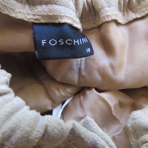 Stunning dark beige creased rounded ankle length skirt with asymetrical seamline size 42/18. As new.