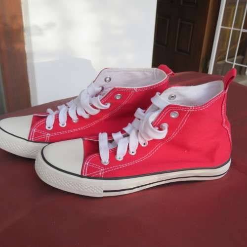 As new red high top tekkie by ATMOSPHERE in size 38/5. With white front and soles. Never used.