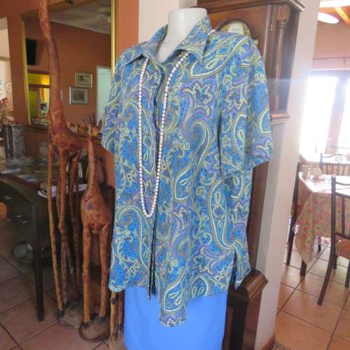 As new short sleeve top in blues, yellow, lilac and brown paisley designs. Size 46/22 by IMAGEMAKERS