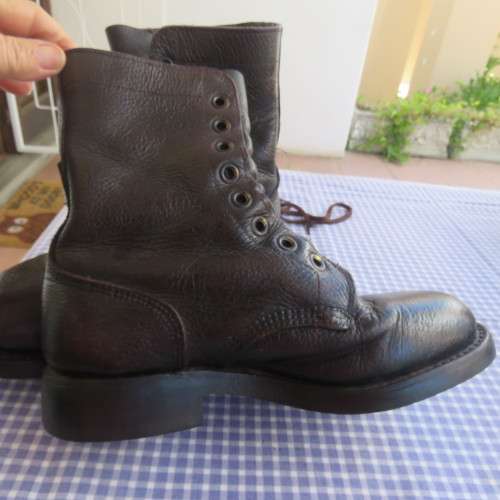 Pair of SADF army boots in brown genuine leather size 247/6 by DWS 2004. As new condition.