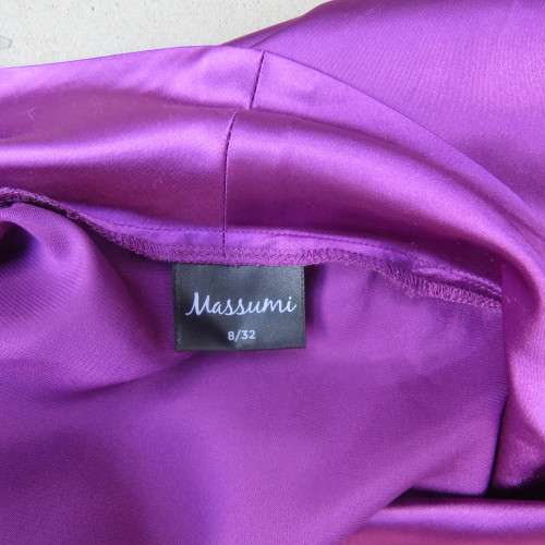 Luxury shiny purple stretch polyester slip over top in blouson style, Size 32/8 by MASSUMI. As new.