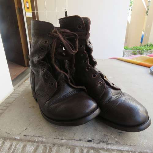 Pair SADF army brown leather boots in size 6/245 army size. By DWS from 2009. Very good cond.