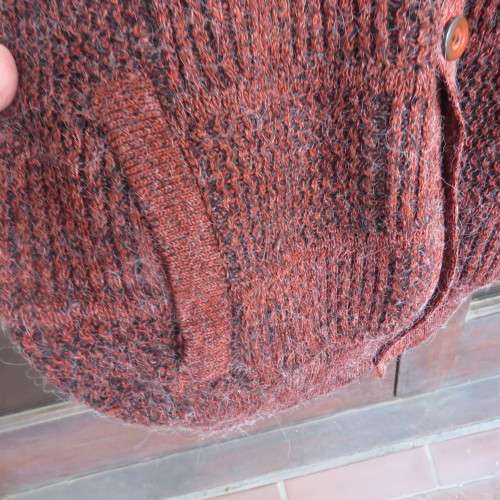 Handsome men`s double knit rust/black button down cardigan size Large by BELJOHN.New condition