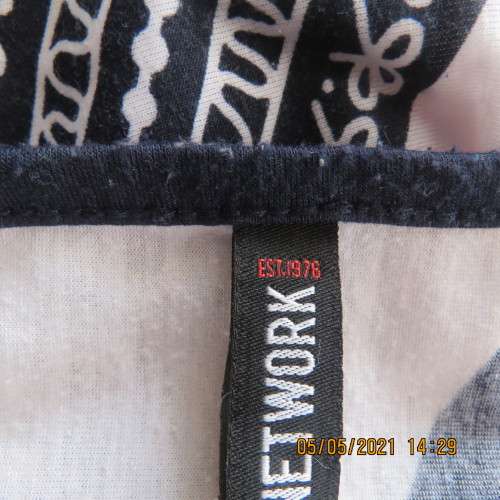 Look at me maxi dress in polyester stretch with red,black and white pattern.Size 32/8 by NETWORK