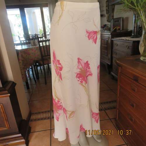 Timeless cream sheer polyester straight maxi skirt with bold pink flowers Size 48/24.As new