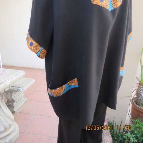 Ethnic boutique made black/blue,brick patterned top for men  size XXXL or woman 50/26+.New cond.