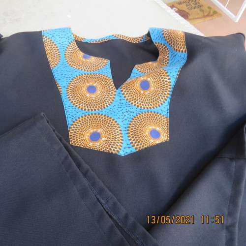 Ethnic boutique made black/blue,brick patterned top for men  size XXXL or woman 50/26+.New cond.