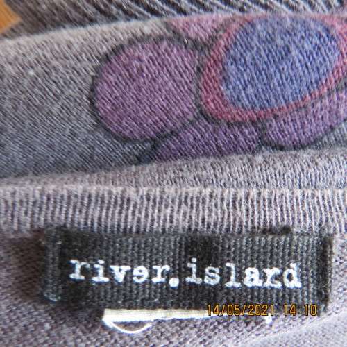 Amazing glam pebble grey knitted cardigan with pink/purple flowers and embellishment size 34/10.