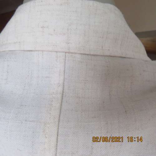 Stunning versatile short sleeve summer jacket/top in mottled beige. Size 40/16 by TOPICS.As new cond