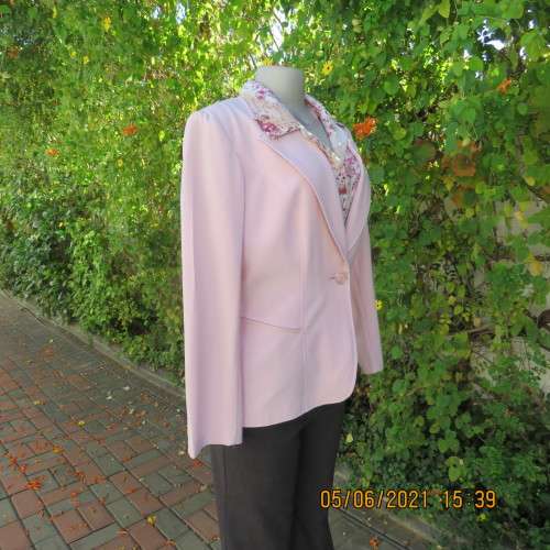Fabulous carnation pink lined long sleeve tailored jacket by OASIS in size 38/14. As new condition