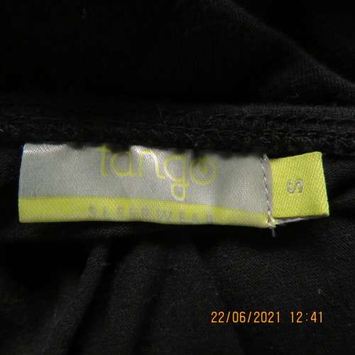 Lovely easy to wear black stretch polycotton under knee length petticoat. Adjustable straps.Size 34