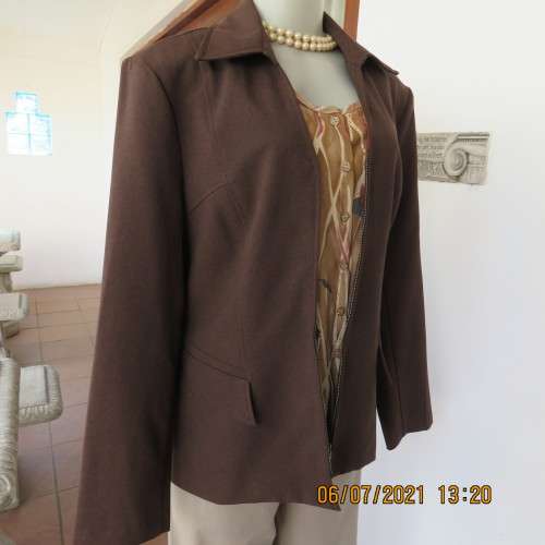 Choc brown zip-up jacket tailored for sophistication. Fully lined.By OASIS size 38/14.New condition.