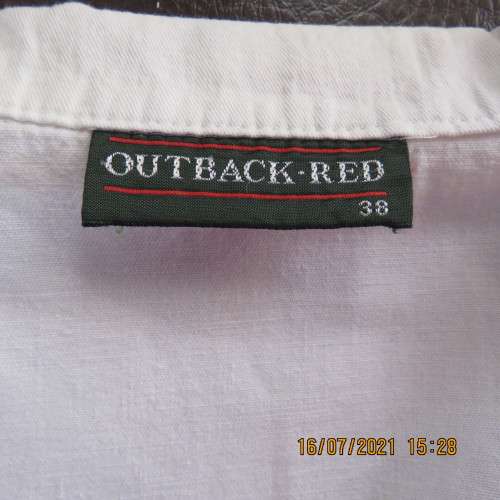 Chic white casual long sleeve cotton jacket size 38/14 with Broderie Anglaise pockets. Good cond.