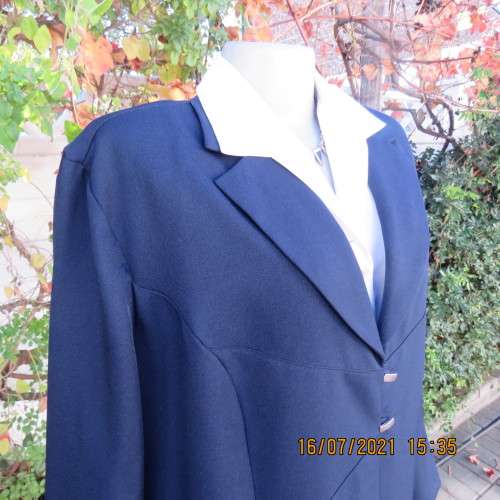 Smart navy DONNA CLAIRE long sleeve jacket size 48/24 in heavy polyester. New condition.