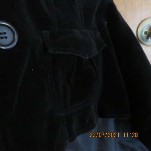 Stunning black velveteen long sleeve fully lined jacket by Truworths size 40 to 42.In stretch cotton