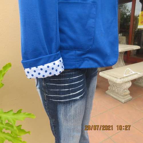 Versatile royal blue long sleeve open hanging jacket with collar by LEGIT size 32/8.Polyester/rayon.