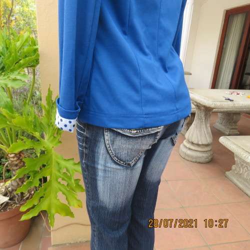 Versatile royal blue long sleeve open hanging jacket with collar by LEGIT size 32/8.Polyester/rayon.