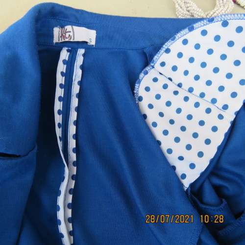 Versatile royal blue long sleeve open hanging jacket with collar by LEGIT size 32/8.Polyester/rayon.