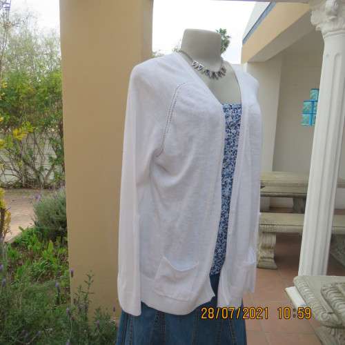 Fab.white long sleeve 100% cotton slub knitted cardigan.Button down.Two pockets.WOOLWORTHS 42/44