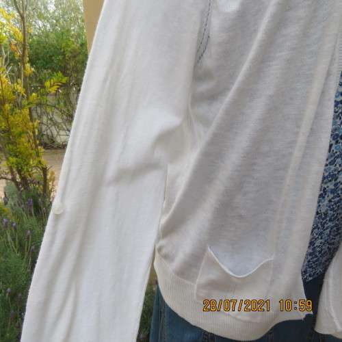 Fab.white long sleeve 100% cotton slub knitted cardigan.Button down.Two pockets.WOOLWORTHS 42/44