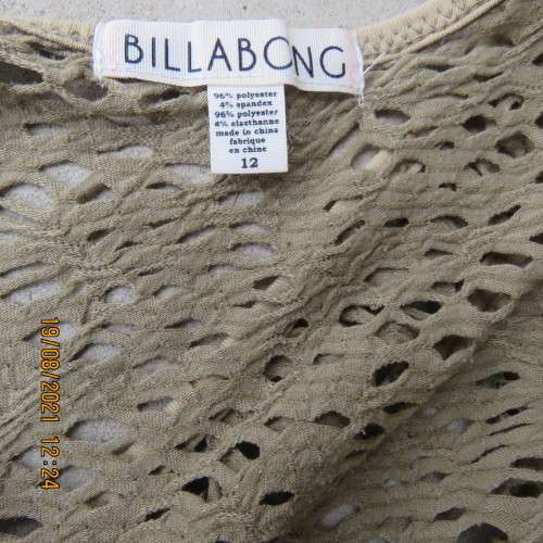 BILLABONG tank style top with mesh look in polyester stretch.Size 38/14. Pale army green.
