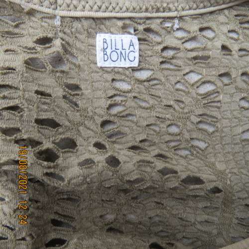BILLABONG tank style top with mesh look in polyester stretch.Size 38/14. Pale army green.
