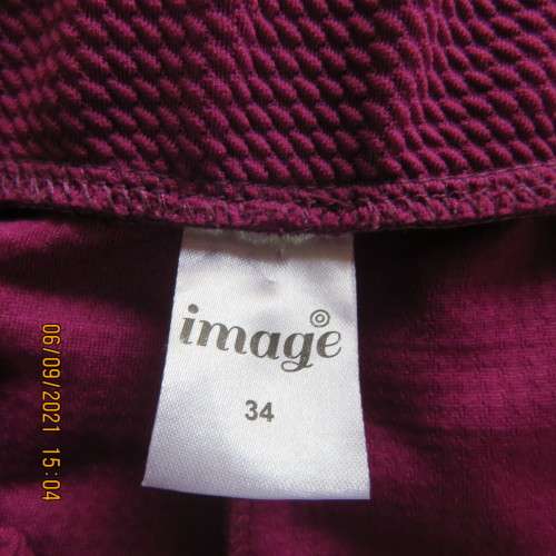 Smart magenta pink bodycon midi skirt. Elasticated waistband. Size 34/10 by IMAGE in new condition