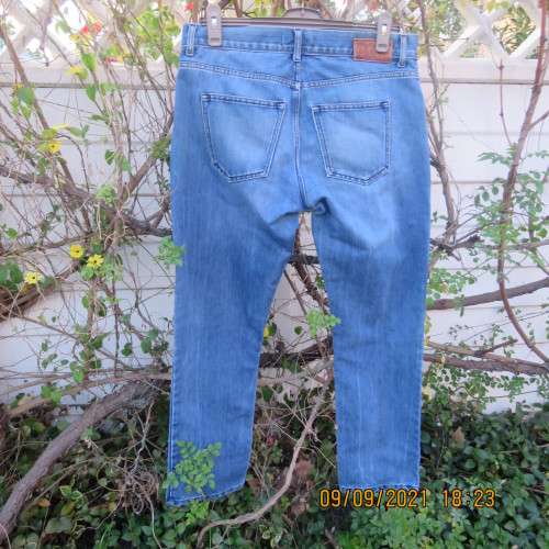 Men`s RE straight legged jeans size 38. Inside leg 84 cm. Durable polycotton denim fabric. Good cond