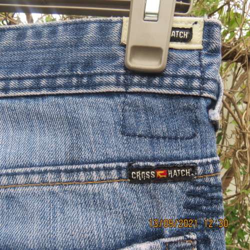 Men`s prestige CROSSHATCH distressed jeans in heavy durable cotton. In size 34. Used but stunning.