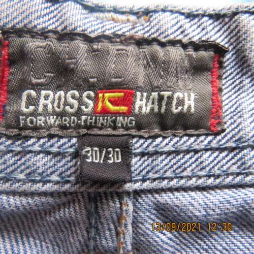 Men`s prestige CROSSHATCH distressed jeans in heavy durable cotton. In size 34. Used but stunning.