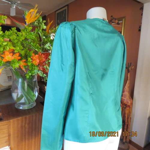 Haute Couture emerald green silk top by ADELE DALLAS ORR in size 36/12. As new.