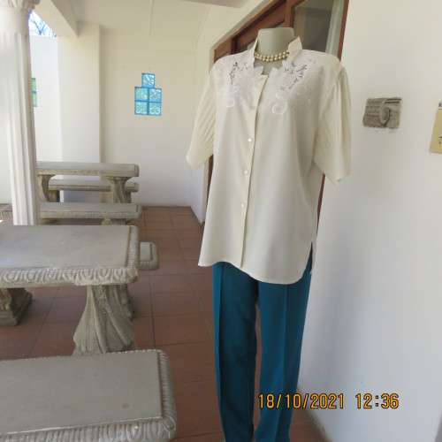 Stunning light cream luxury embroidered vintage size 42/18 blouse by WAH FAT..Perm.pleated sleeves.
