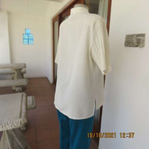 Stunning light cream luxury embroidered vintage size 42/18 blouse by WAH FAT..Perm.pleated sleeves.