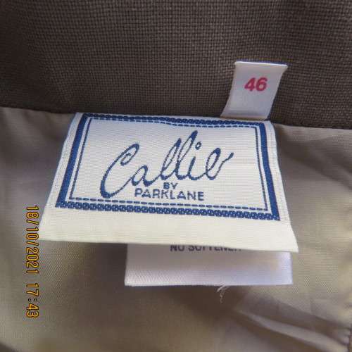 Classy fully lined khaki pencil skirt calf length size 46/22 by CALLIE from Parklane.In Trevita/Wool