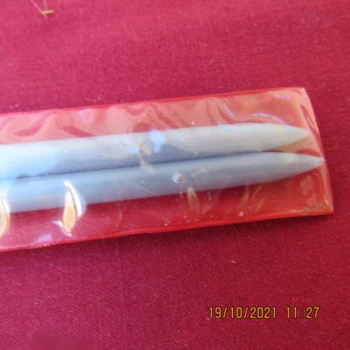 Pair of AERO plastic knitting needles size 4 made in England. New condition.