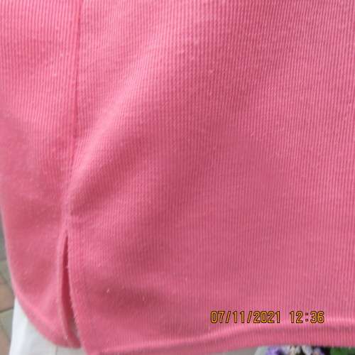 Coral colour slip over short sleeve top in ribbed polycotton fabric.Applique satin flower.Size 46/48