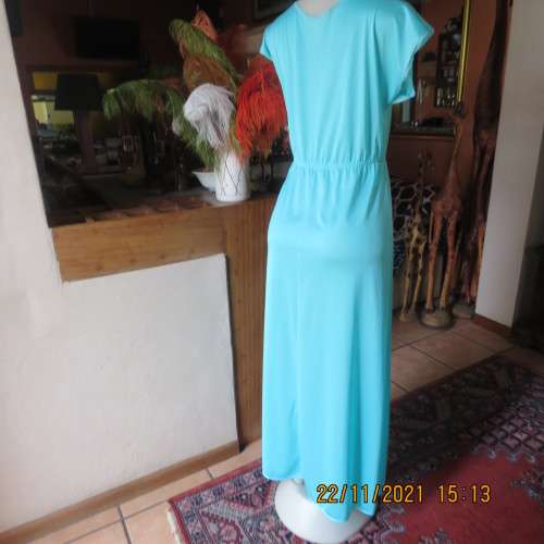 Feminine long aquamarine sexy 100% nylon nighty by SHELLEY size 36/12.Lace decoration.As new