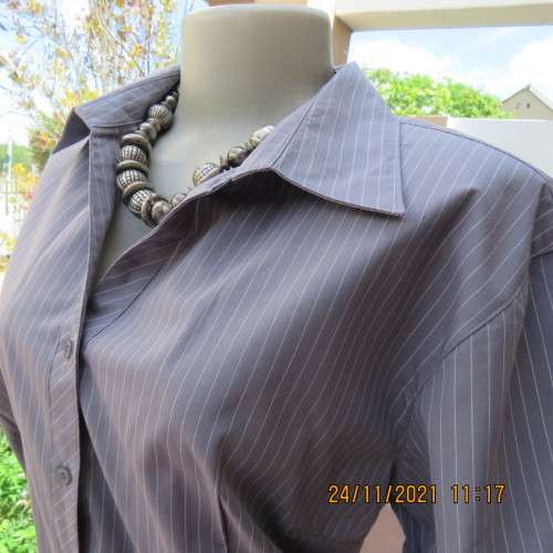 Classic elegant silvergrey button down short sleeve top with thin white stripes.Size 40/16 by BARRON