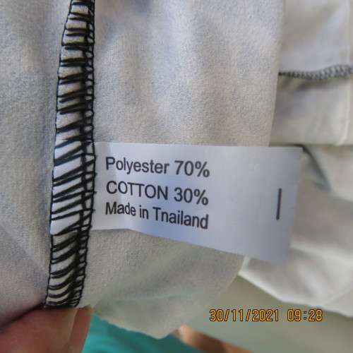 High quality stretch polycotton animal print leggings size 34/10 with wide elastic waist/legs.New