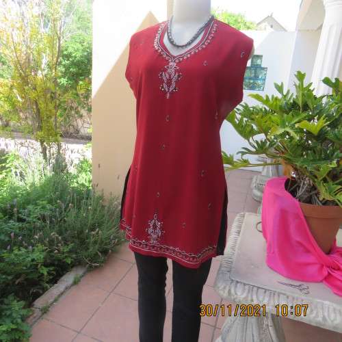Glam richly embellished DOLCE and CABBANA ruby red sleeveless top size 36/12.Black underlay.As new