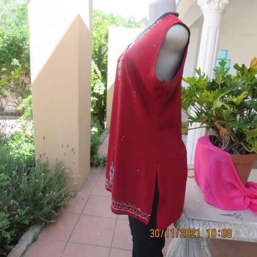 Glam richly embellished DOLCE and CABBANA ruby red sleeveless top size 36/12.Black underlay.As new