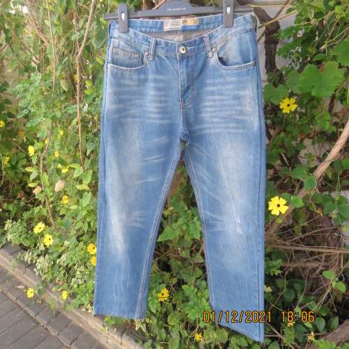 Men`s size 30 blue denim jeans by OAKRIDGE.Pockets back/front.Good cond