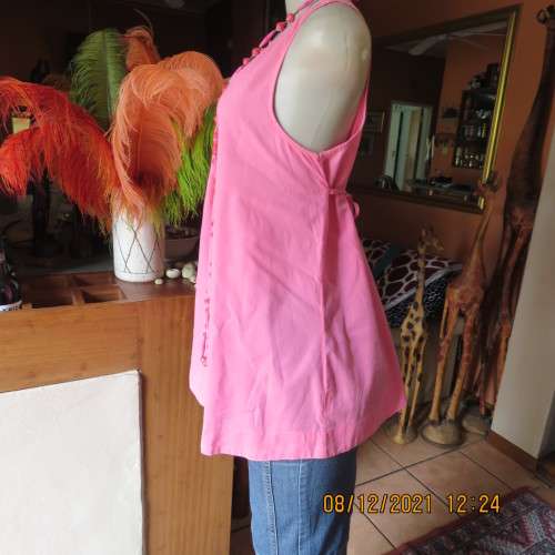 Cool coral pink sleeveless long maternity top by REAL CLOTHING size 36/12. Pleats on front.As new