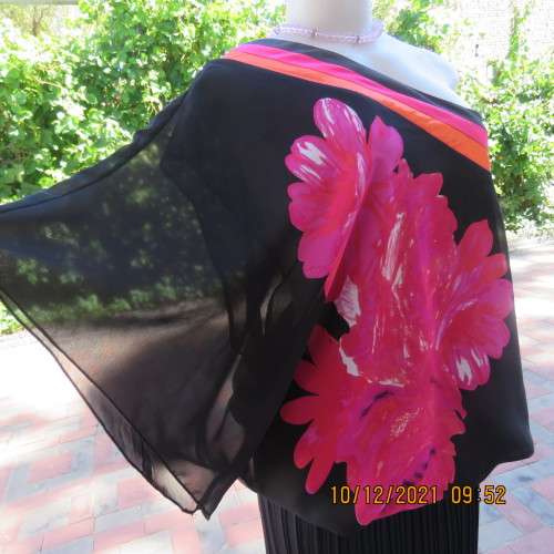 Amazing black DONNA CLAIRE one shoulder top with bold pink floral pattern.Size50/52.As new.