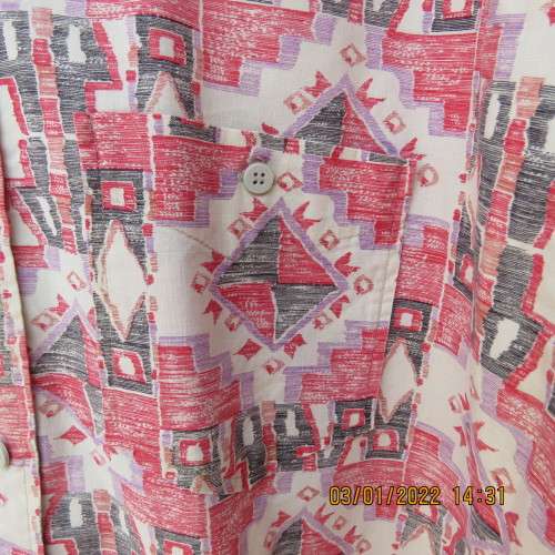 High quality WRANGLER  Santa Cruz short sleeve casual men`s shirt size XXL in cream/red/grey print.