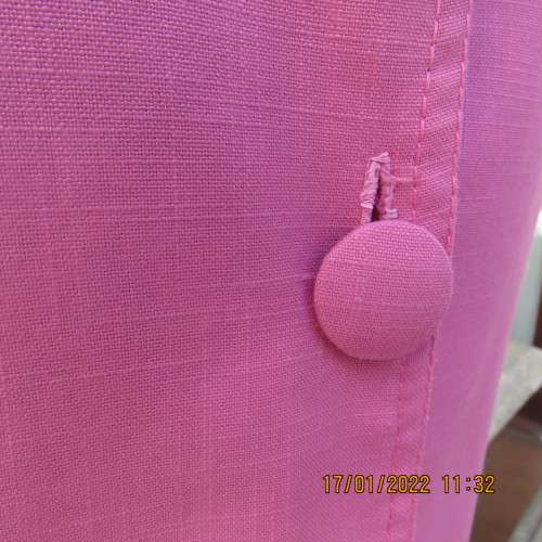 Box style fuscia pink short sleeve top/jacket by MARLICO size 36/12.Close with large covered buttons